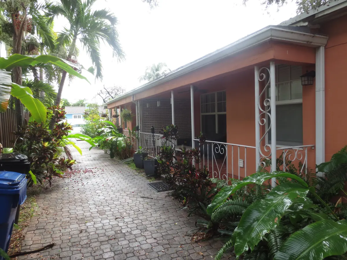IMG_0014 at 1609 NE 4th Court, Fort Lauderdale