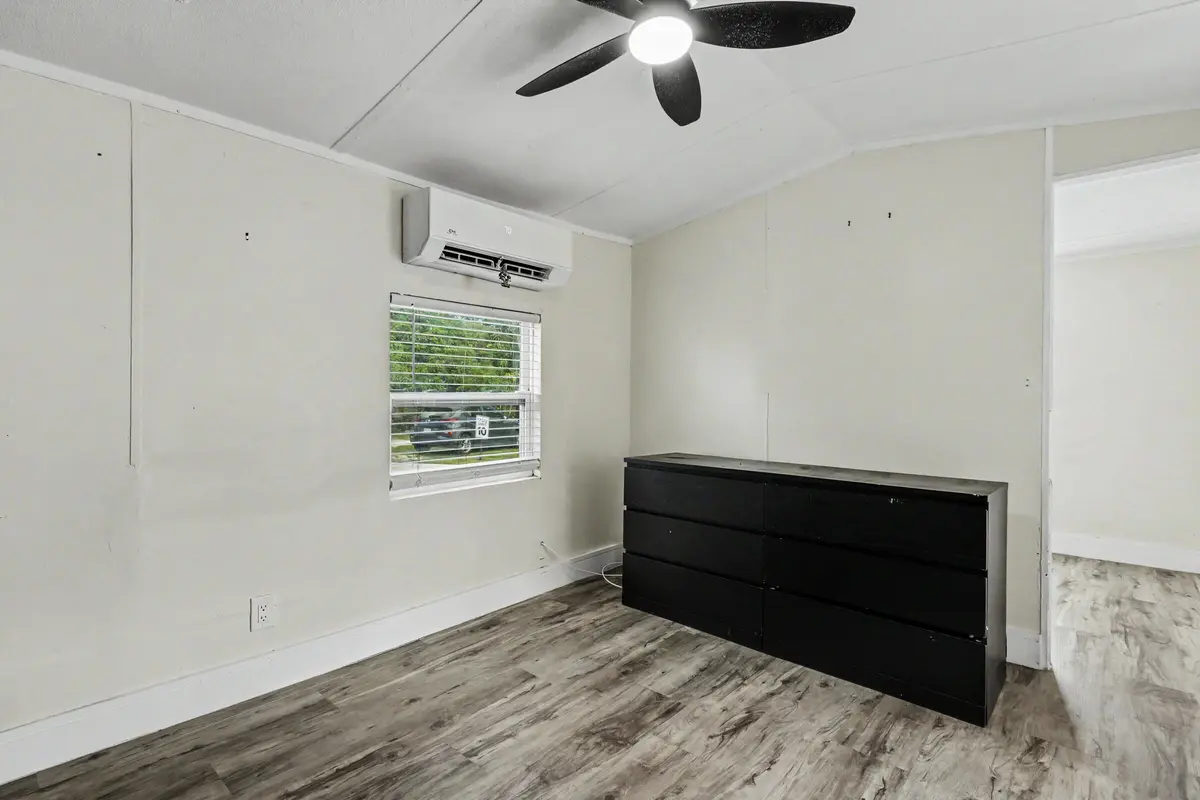 2776-10 at 2776 NW 29th Place, Oakland Park