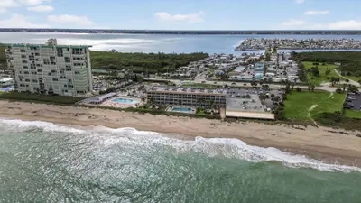 9800 S Ocean Drive 112, Jensen Beach – Condominium for sale