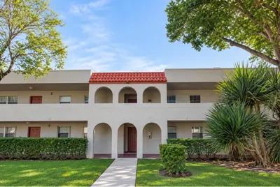 7355 Woodmont Terrace 104, Tamarac – Condominium for sale