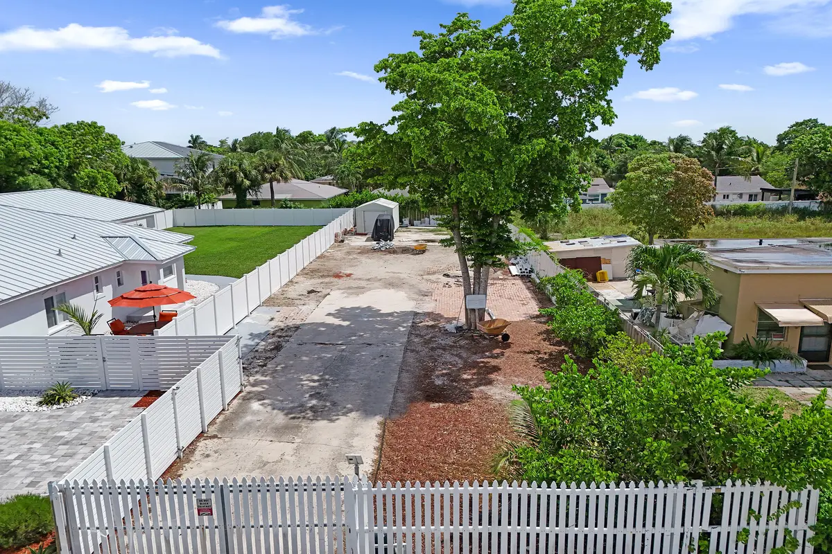DJI_20260824150257_0116_D at 202 SE 4TH Street 2, Delray Beach
