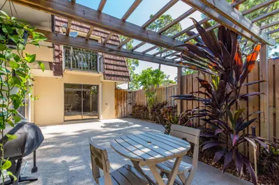 717 7TH Lane, Palm Beach Gardens – Townhouse for rent