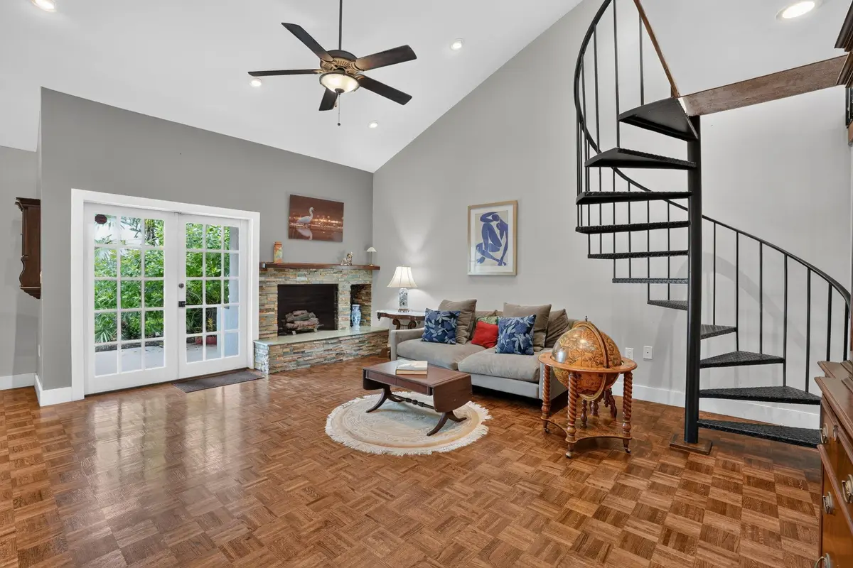 7-web-or-mls-007_DSC00373 at 6995 SW 67th Avenue, South Miami