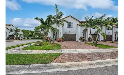 3199 Santa Catalina Place, Greenacres – Townhouse for sale