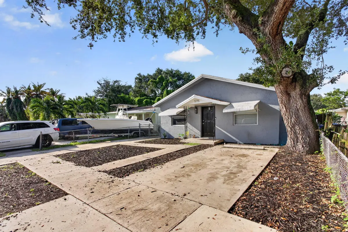 4-web-or-mls-5715-0909 at 5715 GARFIELD Street, Hollywood