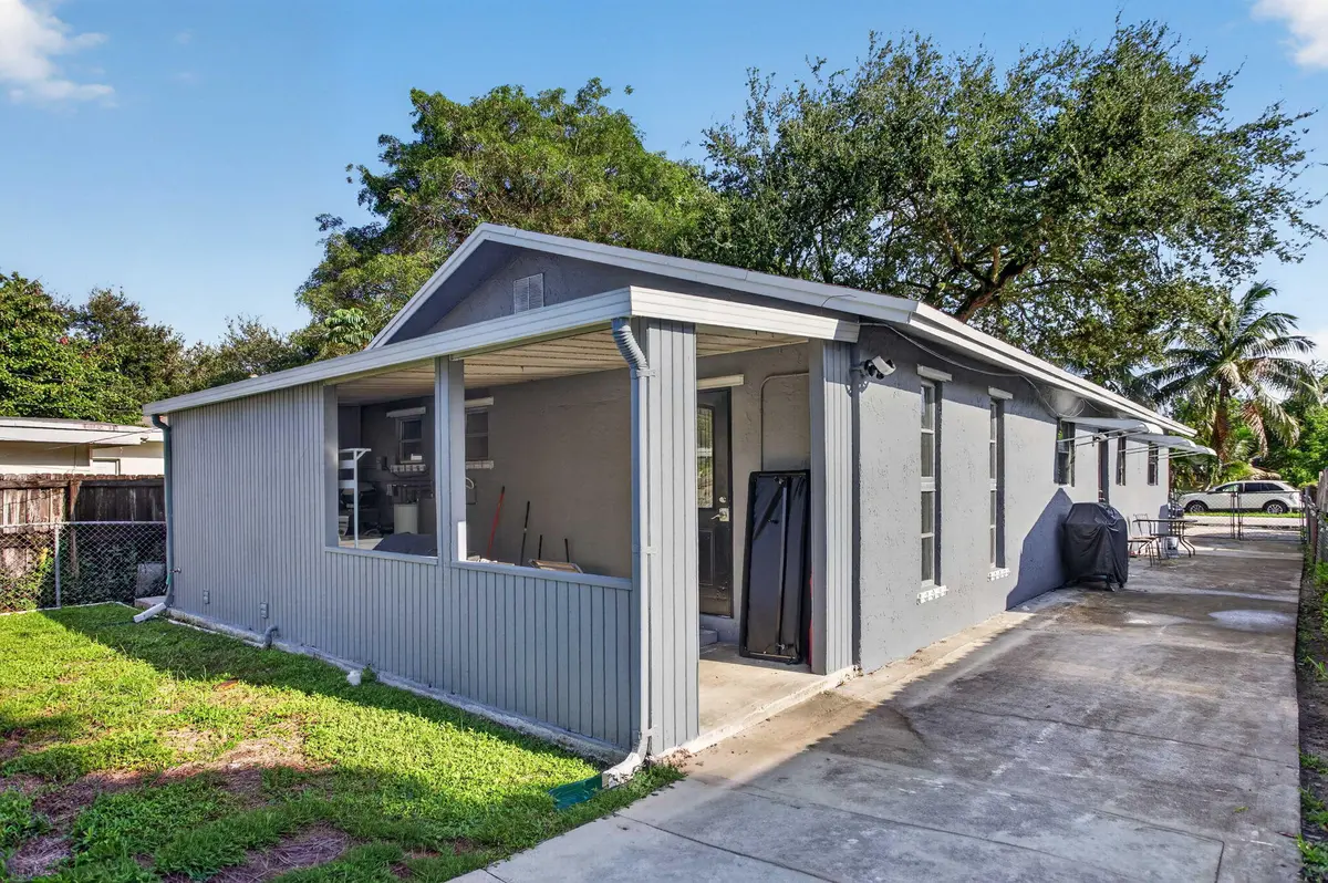 8-web-or-mls-5715-0876 at 5715 GARFIELD Street, Hollywood