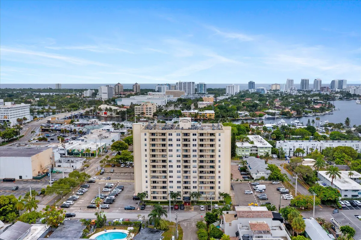 18-18 at 900 NE 18TH Avenue 406, Fort Lauderdale