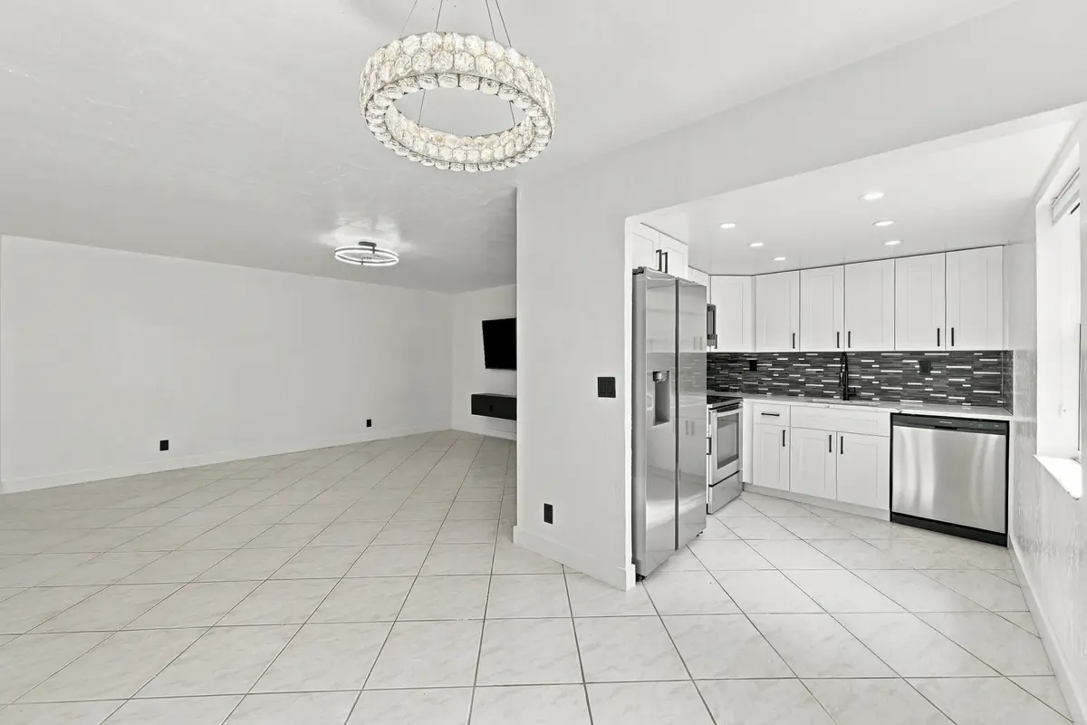04_stl_7565_with_tv at 541 BURGUNDY L 541, Delray Beach