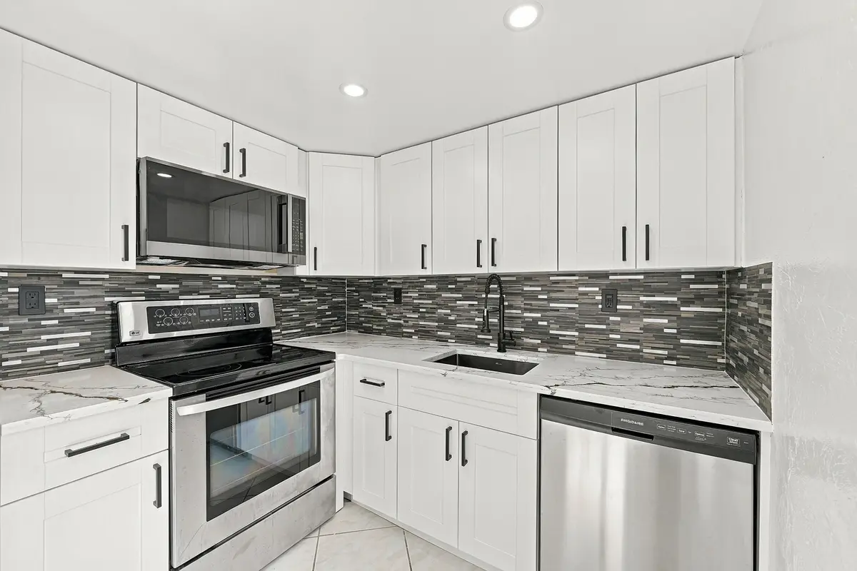 05_stl_7570 at 541 BURGUNDY L 541, Delray Beach