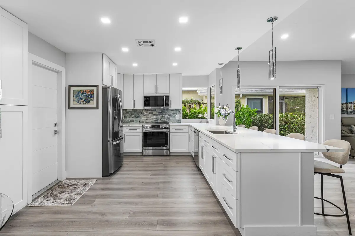 Kitchen at 13320 Touchstone Court, Palm Beach Gardens