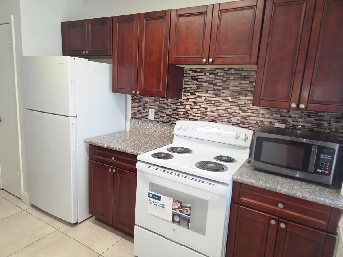 1839 PLUNKETT Street 2, Hollywood, FL – photo 5