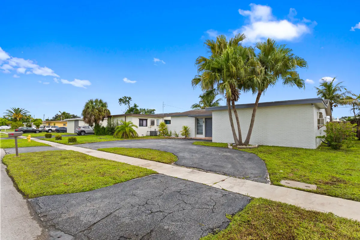 585A2681 at 2000 NW 91ST Way, Sunrise