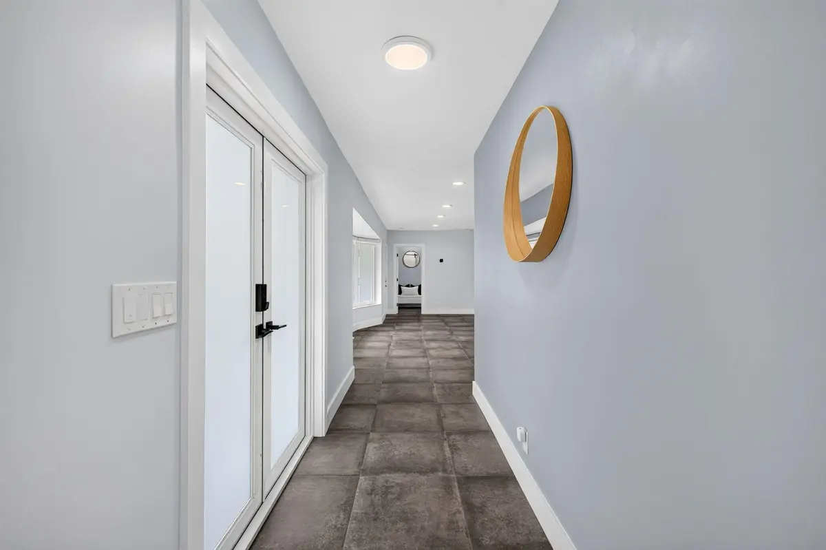 Foyer - towards living space at 410 SW 55TH Terrace, Plantation