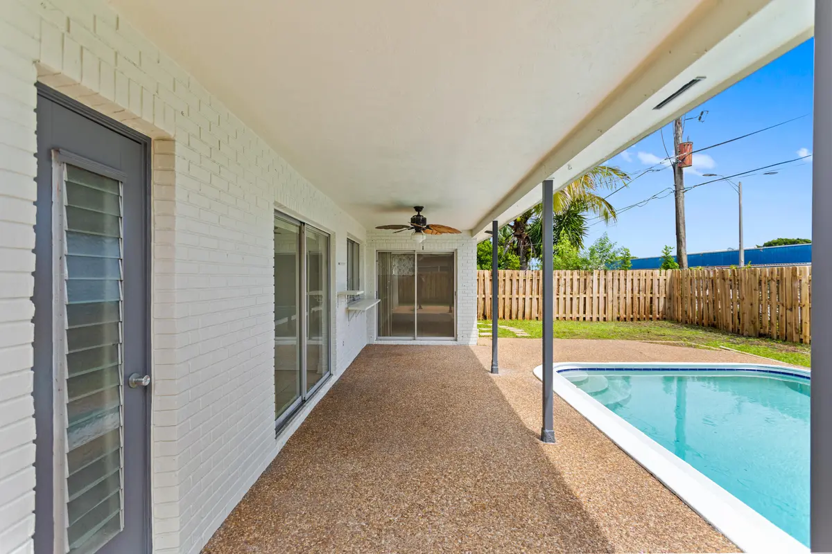 585A2696 at 2000 NW 91ST Way, Sunrise
