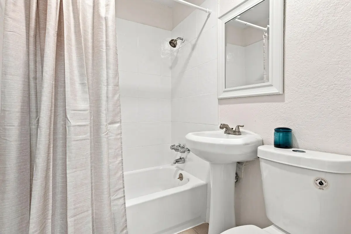 1472 Bthrm 2 at 1472 NE 25TH Court, Pompano Beach