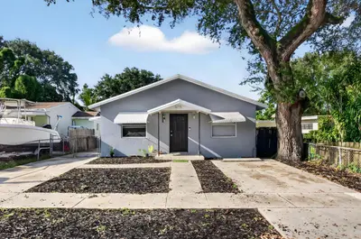 5715 GARFIELD Street, Hollywood – Single Family Residence for sale