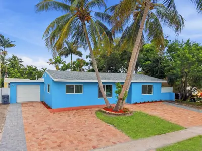 1421 Crest Drive, Lake Worth – Single Family Residence for sale