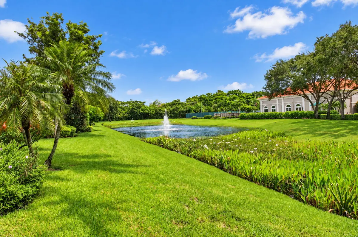 LAKE VIEWS FROM LANAI at 11572 Spring Oak Avenue, Boynton Beach