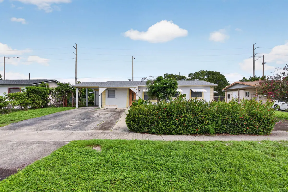 2-web-or-mls-631-2 at 631 SW 10TH Court, Deerfield Beach