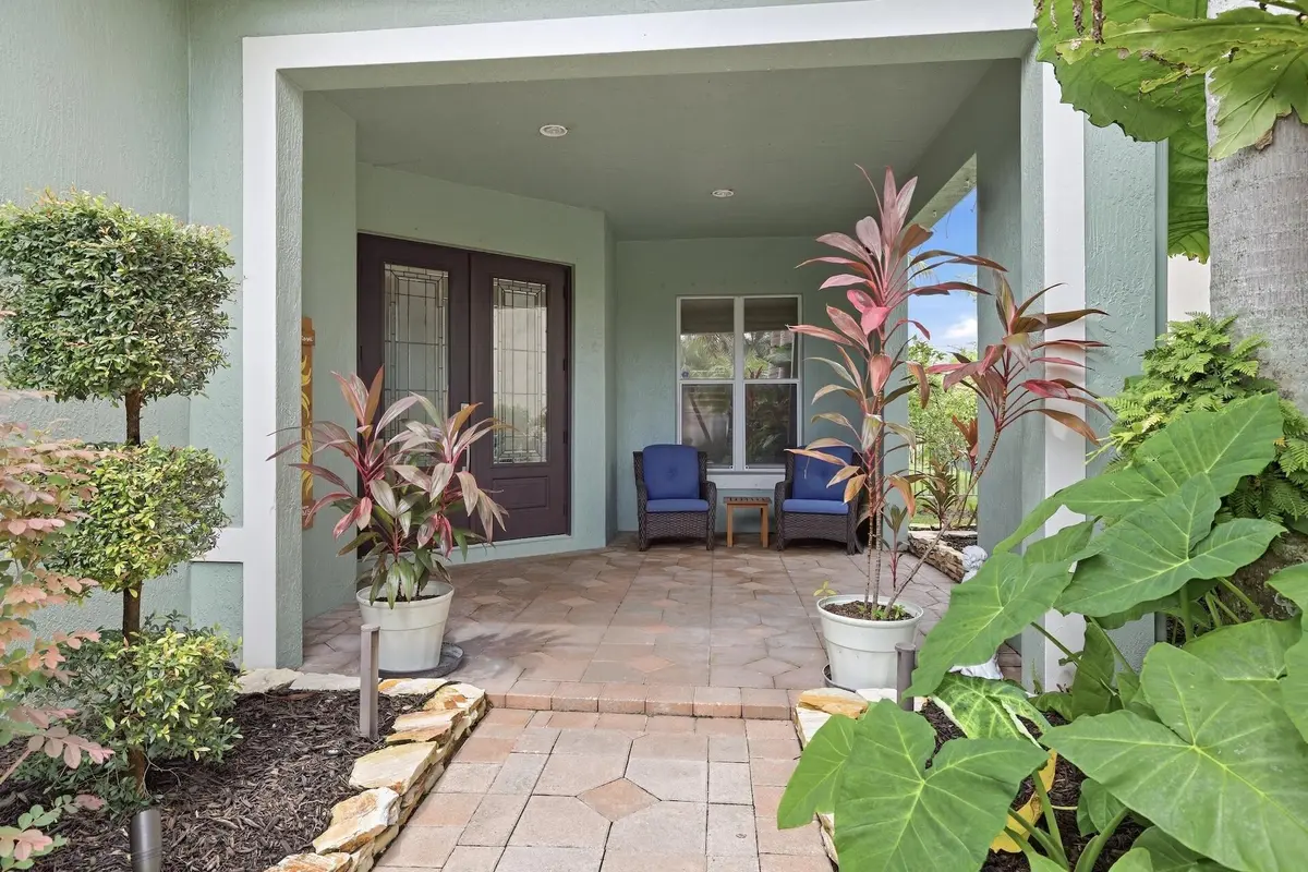 Front_Entry at 1261 BEACON Circle, Wellington