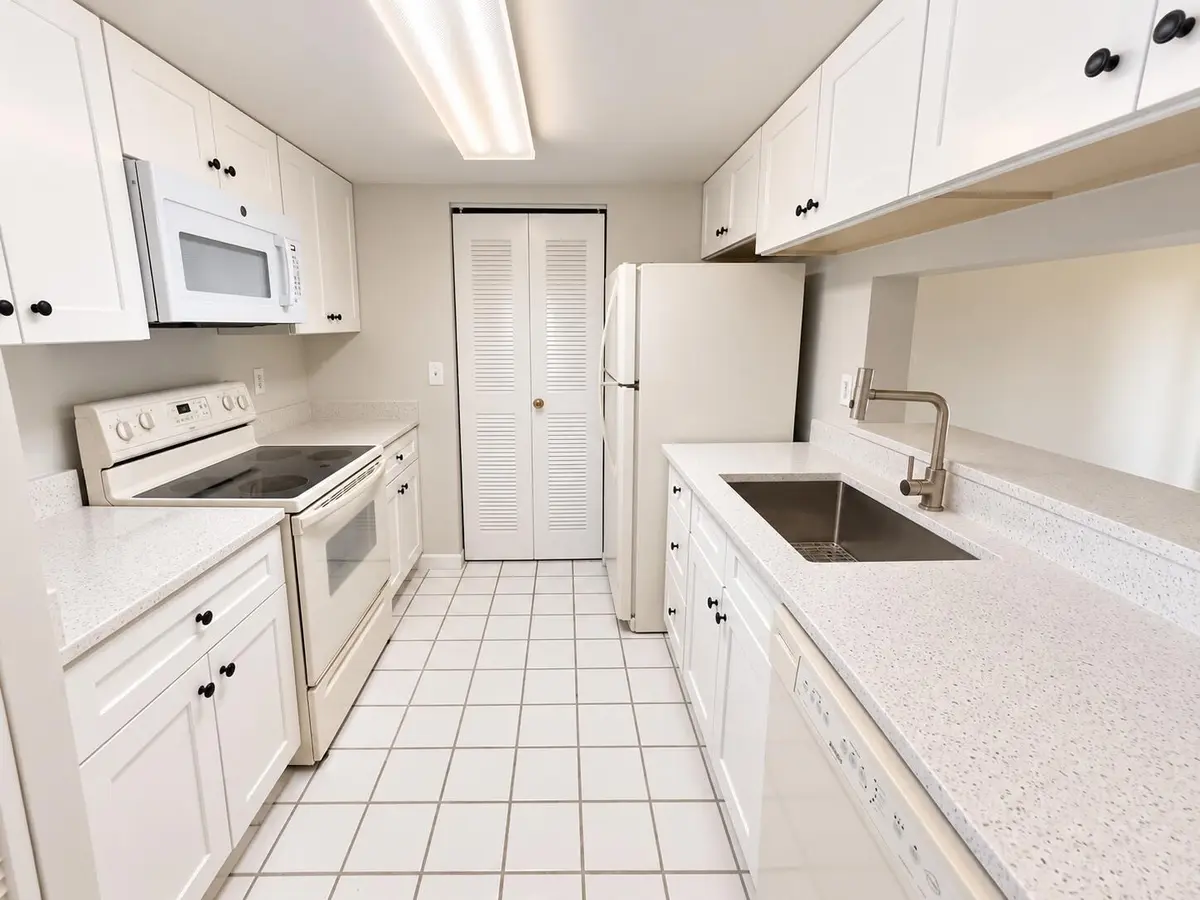 8b1af6c0-8851-4240-a035-3aa667d9f69d at 9701 WESTVIEW Drive 1415, Coral Springs