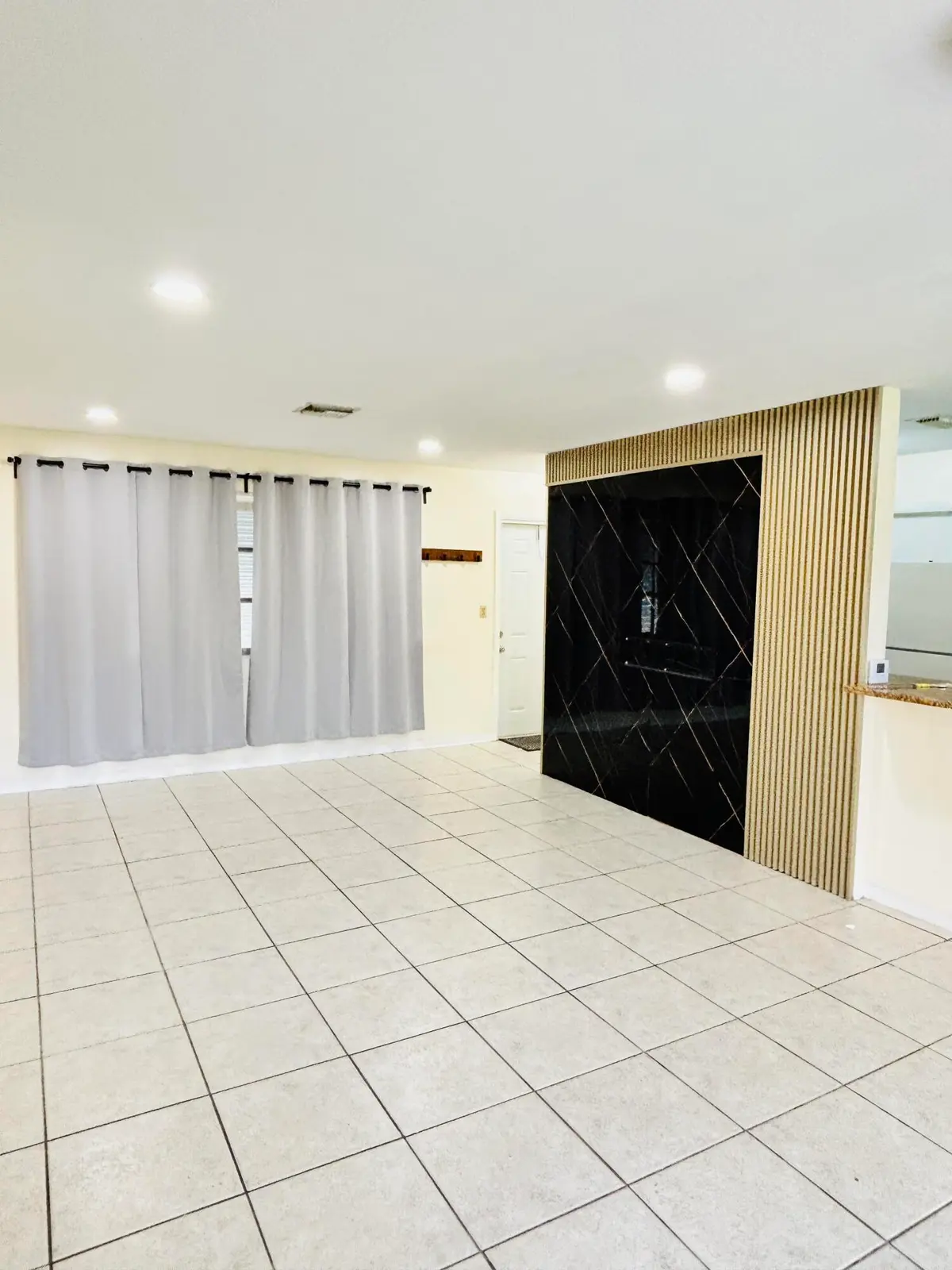 IMG_5679 at 1411 NW 79TH Way, Pembroke Pines