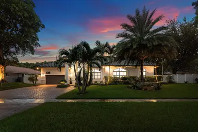 6821 N GRANDE Drive, Boca Raton – Single Family Residence for sale