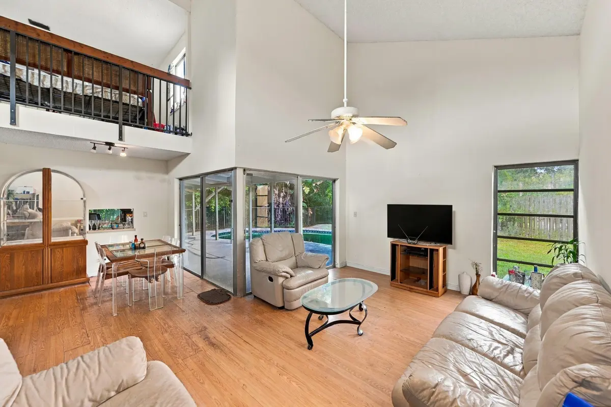 07_living room at 3528 NW 73RD Way, Coral Springs
