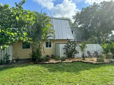 141 E RIVERSIDE Drive 10D, Jupiter – Townhouse for rent