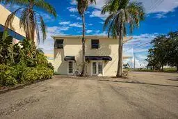 rear view at 850 SW MARTIN DOWNS Boulevard, Palm City