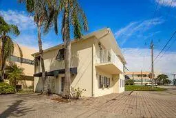 side vie at 850 SW MARTIN DOWNS Boulevard, Palm City