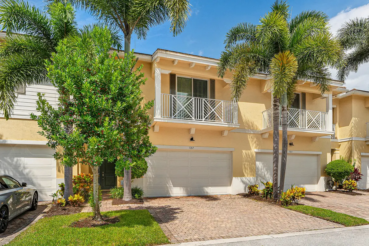 003-7217OxfordCourt-PalmBeachGardens-FL- at 7217 Oxford Court, Palm Beach Gardens