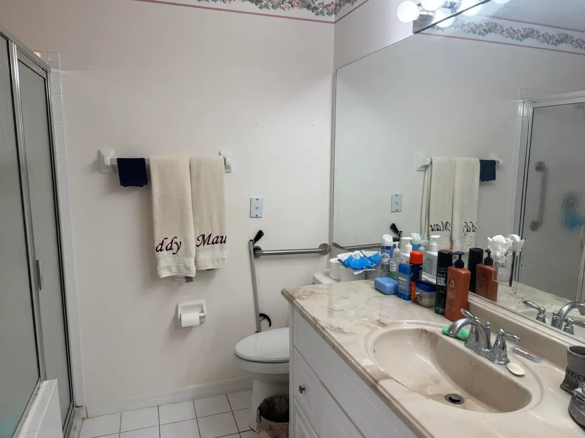 MSTR BATHRM at 465 NW GIBRALTAR Court, Port St. Lucie