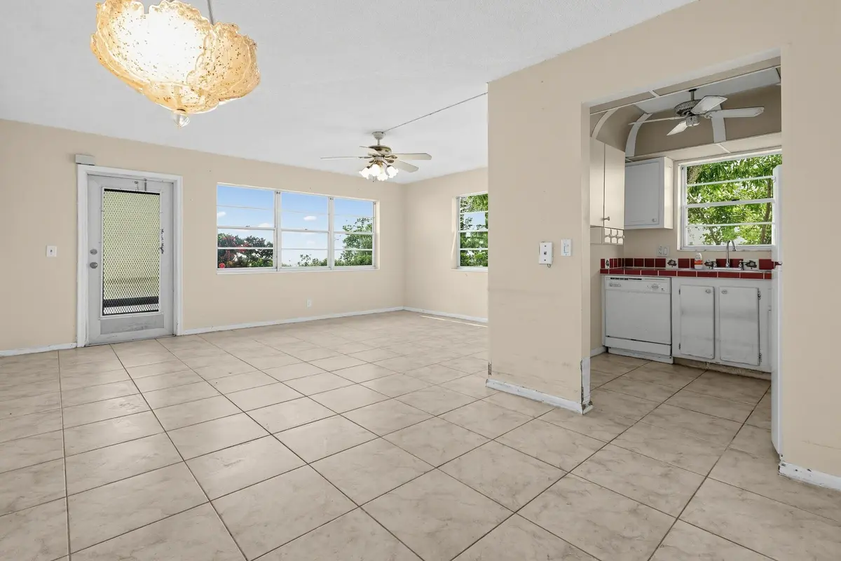 04_245_Camden_K-Living_room-0325 at 245 CAMDEN K, West Palm Beach