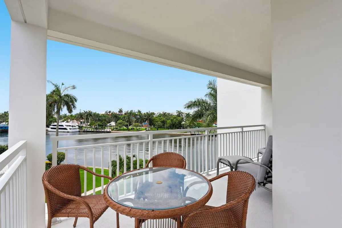 Wrap around Balcony at 1000 Lowry Street 4F, Delray Beach