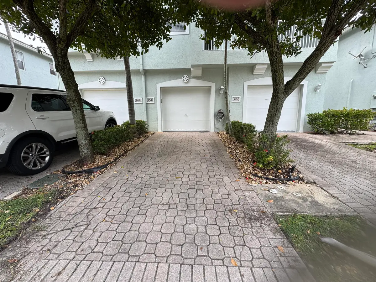 IMG_2203 at 3069 LAUREL RIDGE Circle, Riviera Beach