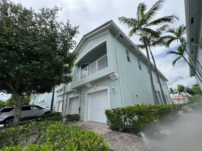 3069 LAUREL RIDGE Circle, Riviera Beach – Townhouse for sale