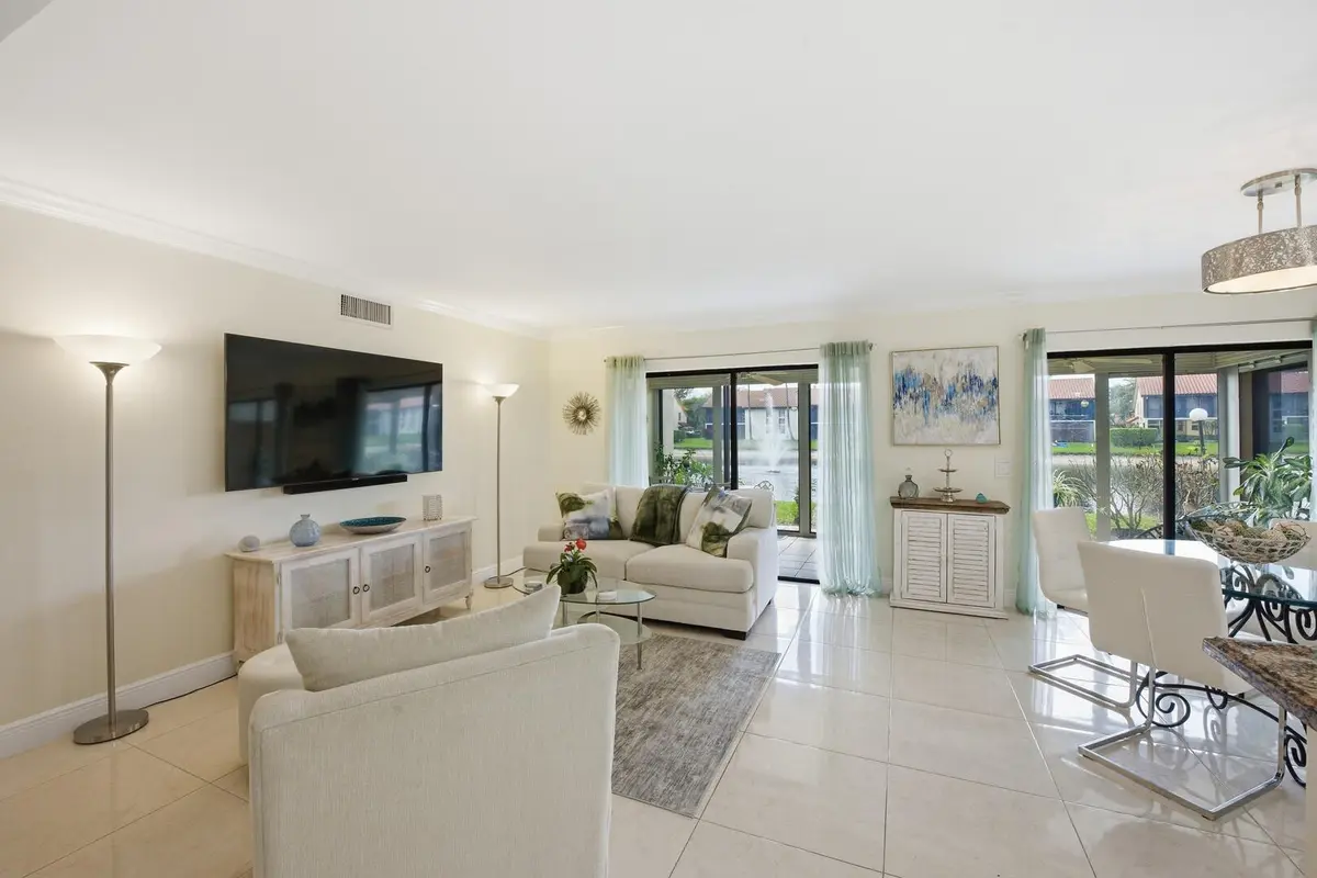 Open Floorplan at 10223 N CIRCLE LAKE Drive 102, Boynton Beach