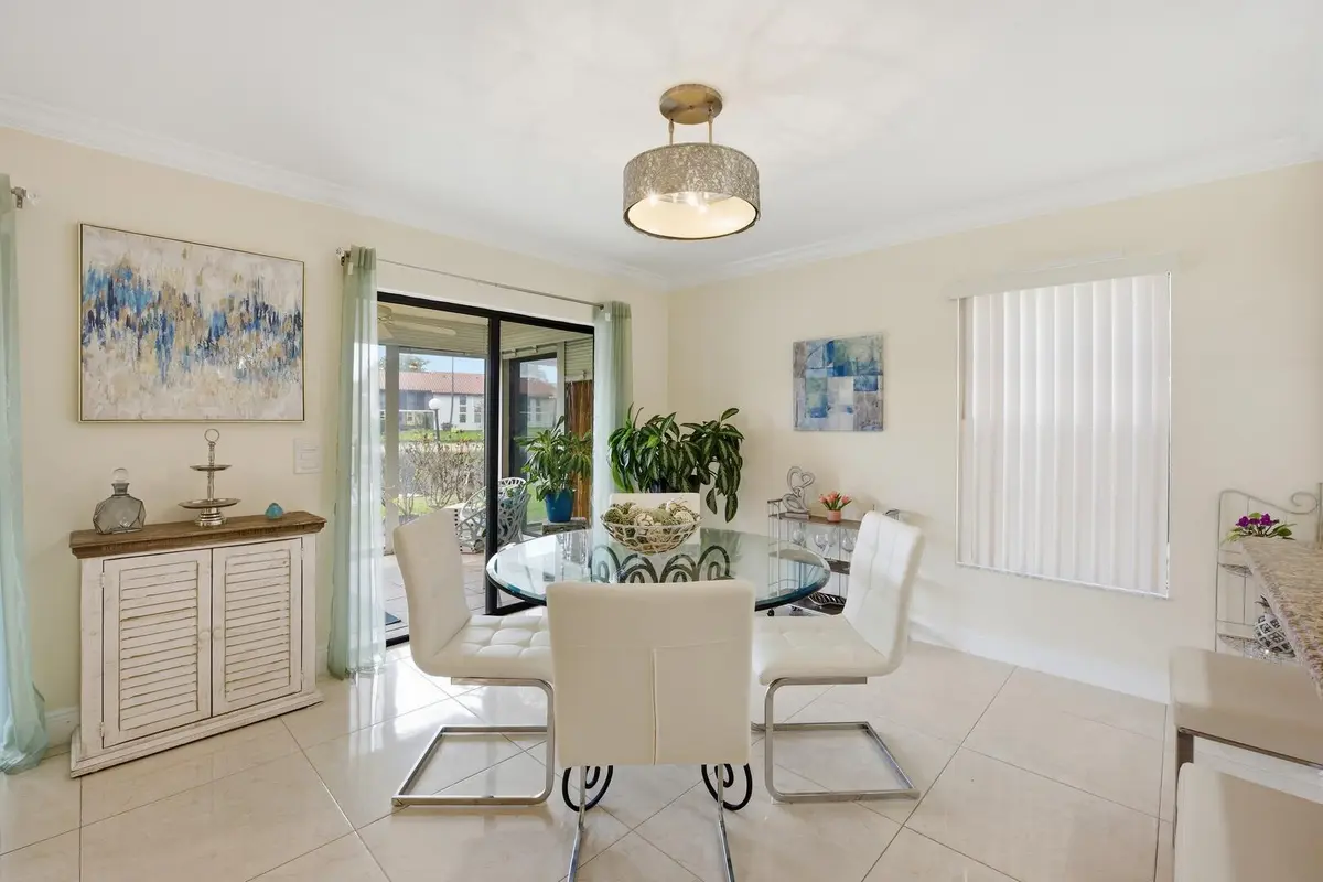 Dining Area at 10223 N CIRCLE LAKE Drive 102, Boynton Beach
