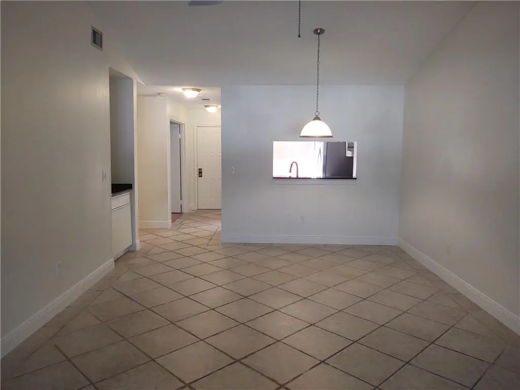 Photo 5 at 5200 E CLUB Circle 205, Boca Raton