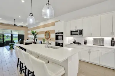 8334 W Blue Spring Drive, Parkland – Villa for rent