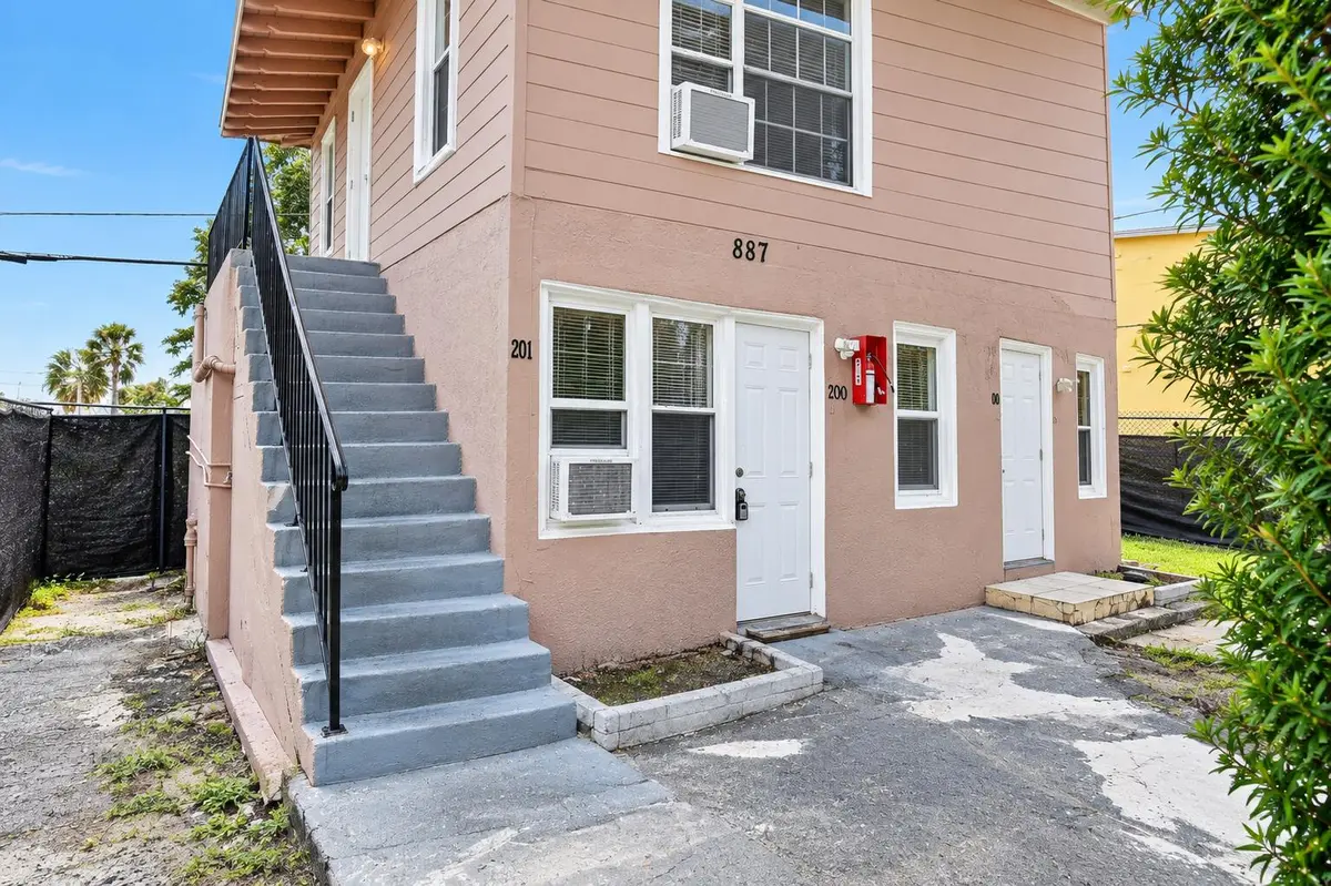 nEW at 885-887 7TH #201, West Palm Beach