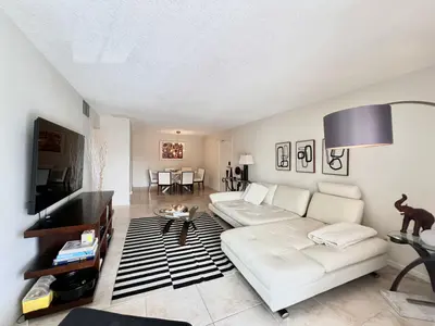 6421 BAY CLUB Drive 3, Fort Lauderdale – Condominium for rent