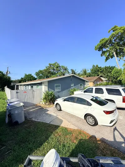 2251 NW 4TH Street 1-2, Pompano Beach – Villa for rent