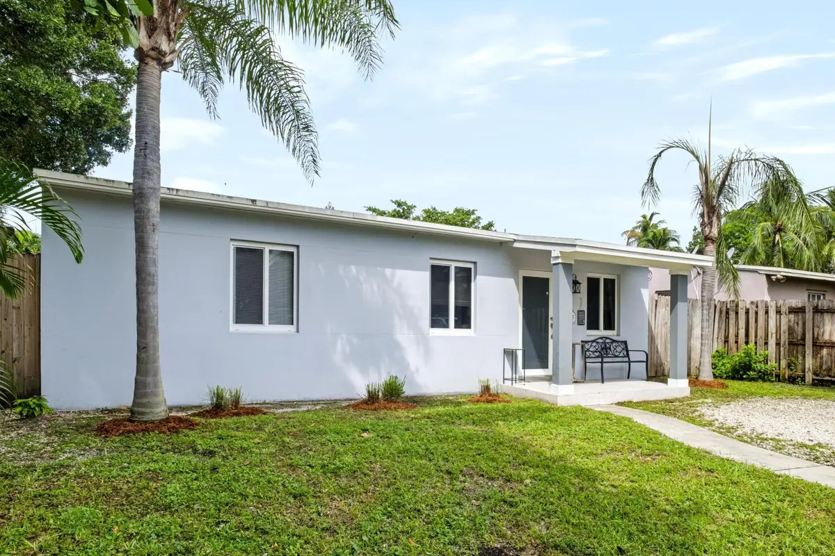 1413 front 2 at 1413 NW 5th Avenue, Fort Lauderdale