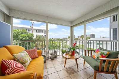155 Yacht Club Drive 207, North Palm Beach – Condominium for rent