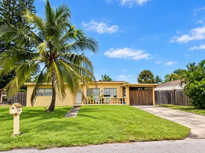 2205 NE 4th Court, Boynton Beach – Duplex for sale