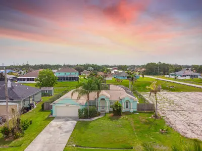 5593 NW WESLEY Road, Port St. Lucie – Single Family Residence for sale