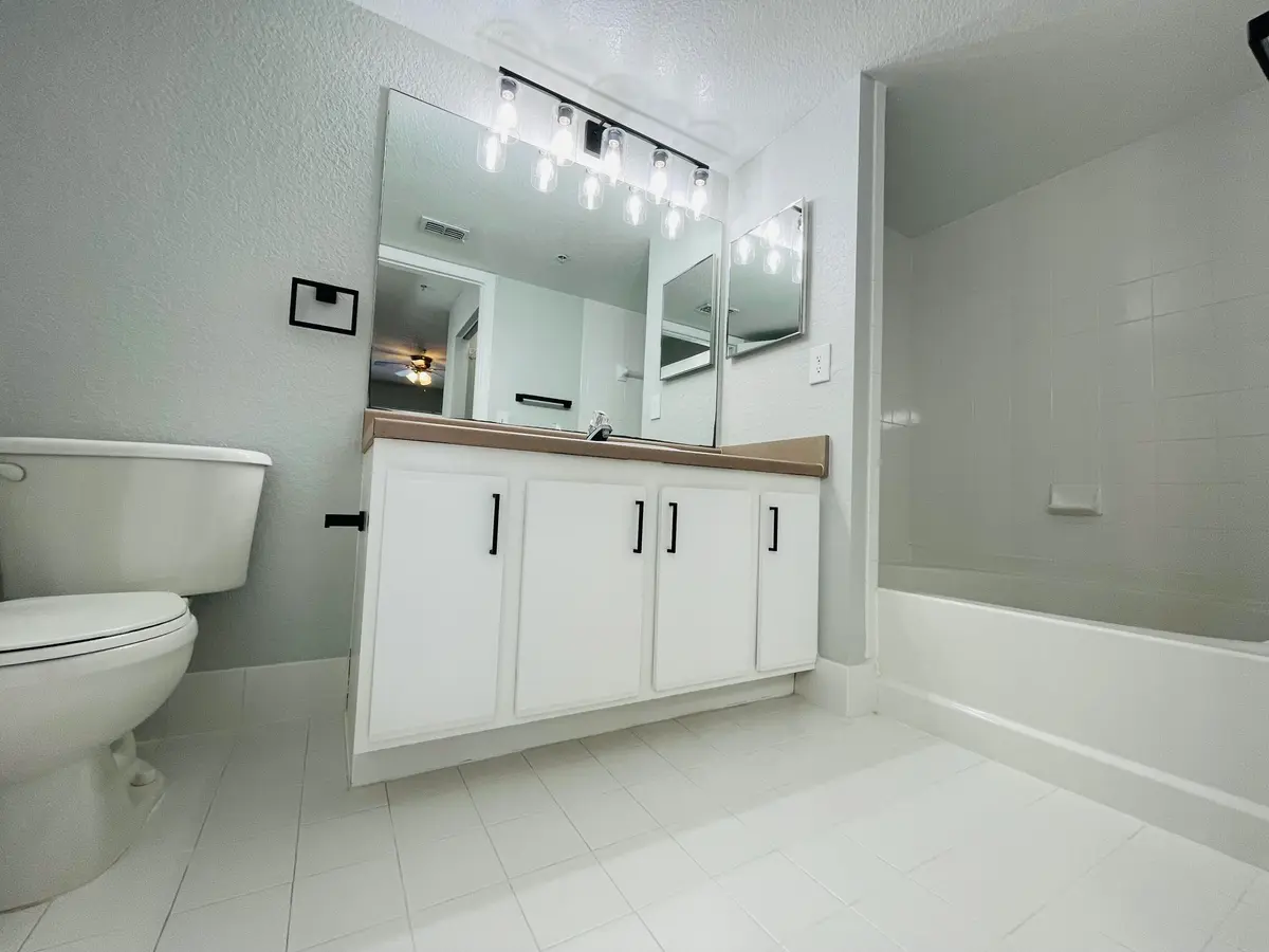 IMG_6151 at 161 SW Palm Drive 305, Port St. Lucie