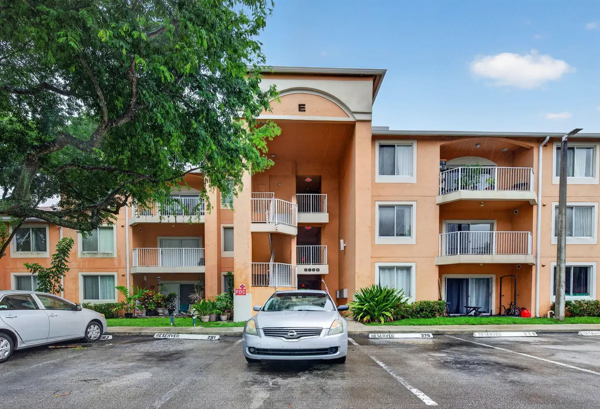 1-web-or-mls-_A7A3406 at 6960 SW 39th Street 207e, Davie